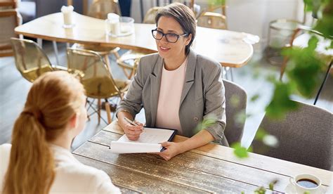 engoo interview questions|How to Answer 3 Popular Interview Questions in English.